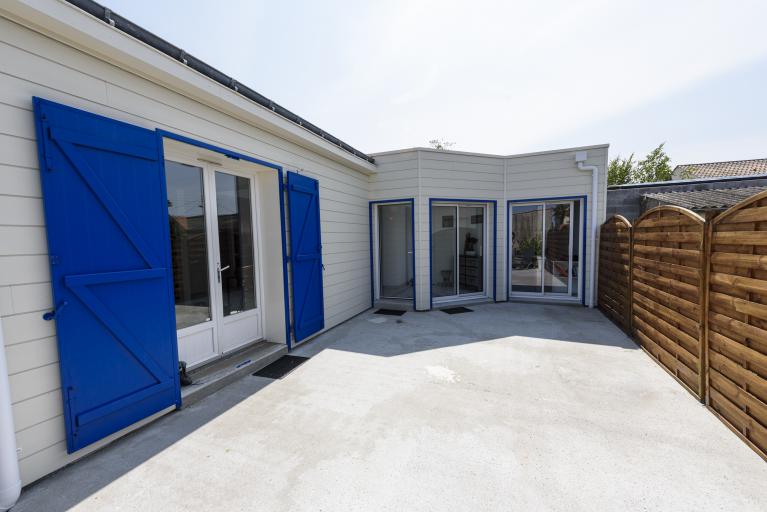 Le crépi sur l'extension Un enduit identique à celui du reste de la maison